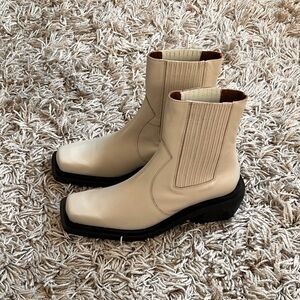 Alohas white/cream tall chelsea boots